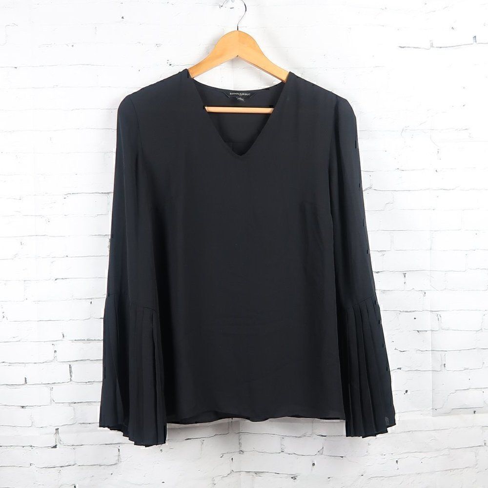 BANANA REPUBLIC BLACK LONG PLEATED ANGEL SLEEVE V NECK SEMI SHEER TOP SIZE SMALL